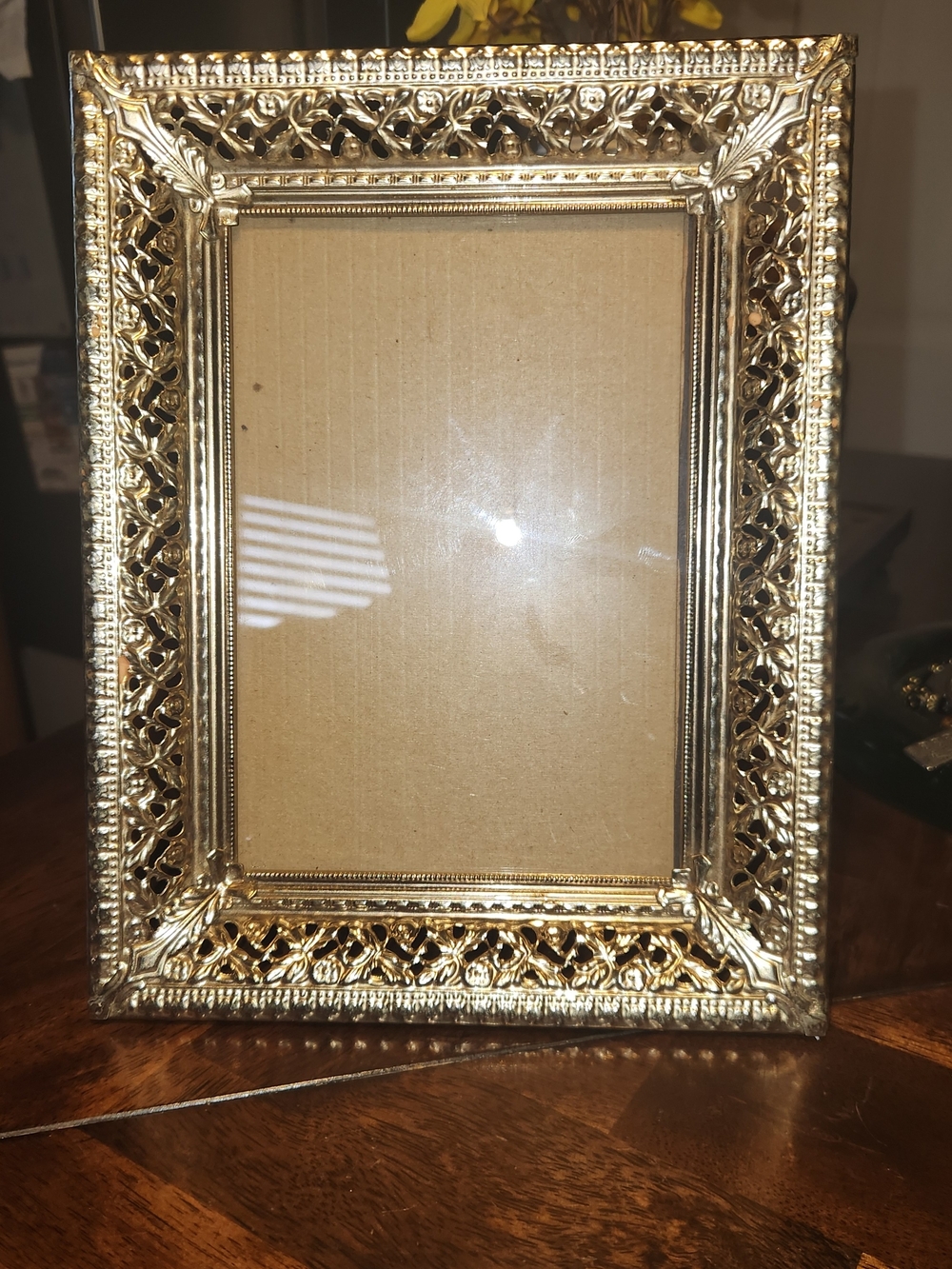 Vintage Ornate Gold Tone Decorative Picture Frame Filigree Floral Picture 9x7